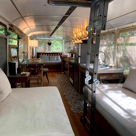 Magic Roof Top Bus With Big Bath In The Tree Forest! Mimizan Exterior photo