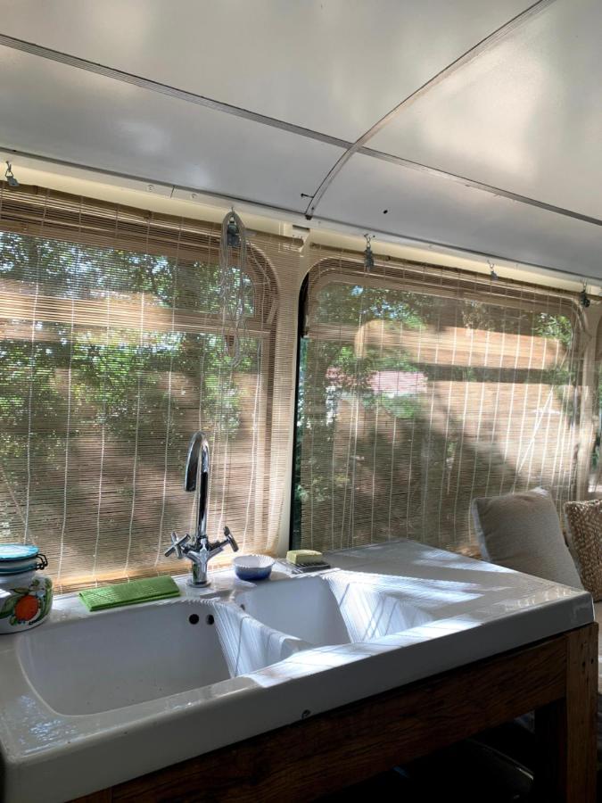 Magic Roof Top Bus With Big Bath In The Tree Forest! Mimizan Exterior photo