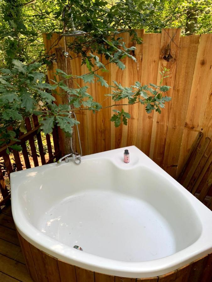 Magic Roof Top Bus With Big Bath In The Tree Forest! Mimizan Exterior photo